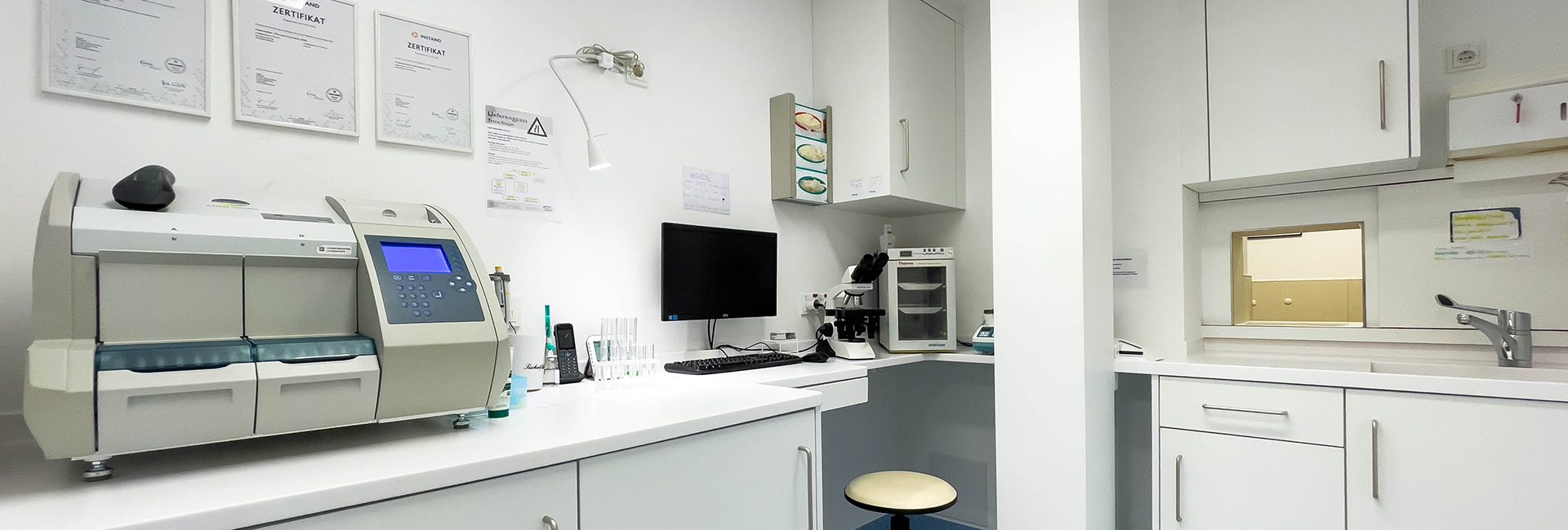 Laborzimmer - Urologie Oberland